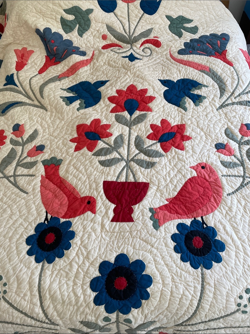 Plow & Hearth Ansley Folk Art Queen Quilt Cream Cotton Bird Flower Dutch Bed Set - Picture 8 of 9